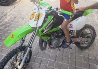 Kawasaki KX 65 Motocross Verde
