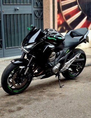 Kawasaki Z800 Negra