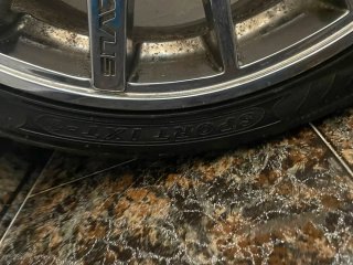 Llantas 18 con neumáticos nuevos