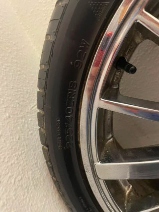 Llantas 18 con neumáticos nuevos