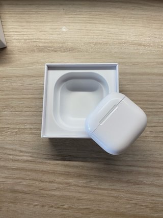 Airpods 4 con Cancelación de Sonido