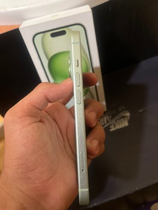 iPhone 15 Verde Lima
