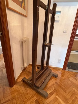 Caballete de madera grande