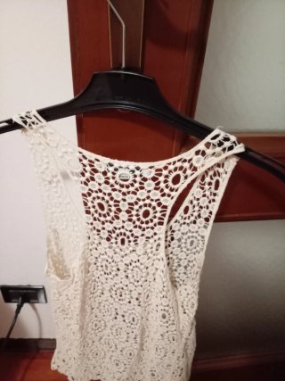 Canotta bianca crochet