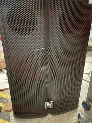 Electro-Voice TX1181 mejorados con RCF LF18X401 (8