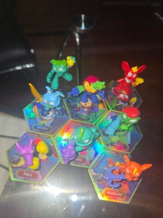 MetalZeus muñecos
