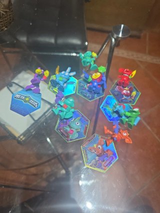 MetalZeus muñecos