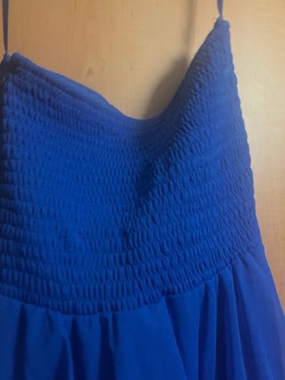 Vestido largo azul con volantes