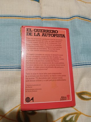 Libro juego: El guerrero de la autopista. 1996.