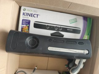 Xbox 360 con Kinect y juegos