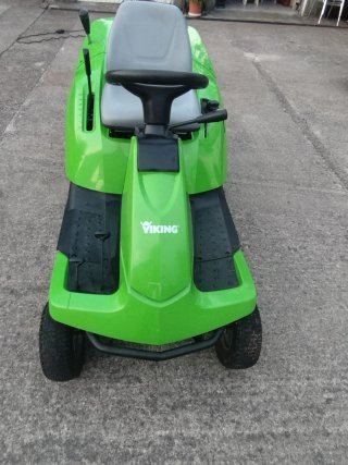 Tractor cortacésped Viking MR4082