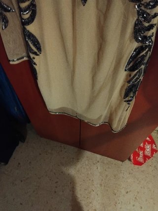 Vestido de fiesta beige semitransparente