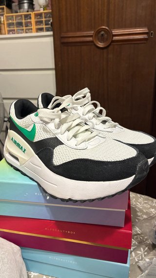 Nike Air Max Talla 40.5 (US 7.5)