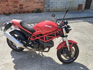 Ducati Monster 695 - 23.255 km - A2