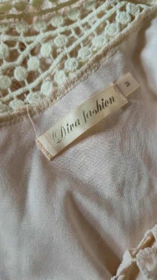 Mono corto de encaje y crochet boho