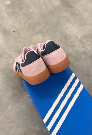 Adidas Spezial Rosa y Negro