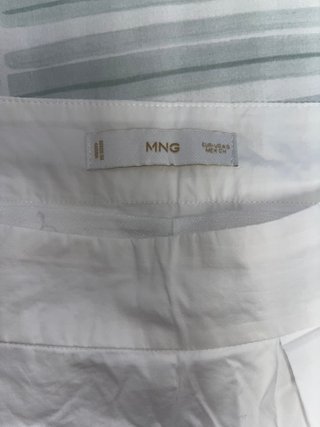 Falda midi Mango blanca vuelo Talla S