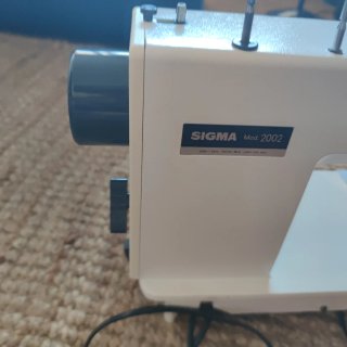 Máquina de coser Sigma 2002. Para Piezas