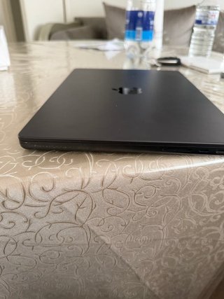 MacBook Pro M3 Pro 14 1TB SSD 18GB RAM
