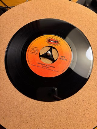 Disco 45 RPM Pequenos Cantores - O Gatinho