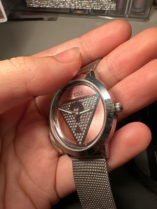 Reloj Guess Rosa y Plateado con Diamantes