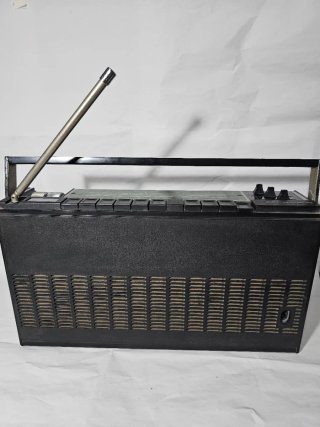 Radio Nordmende Globemaster transistor antigua