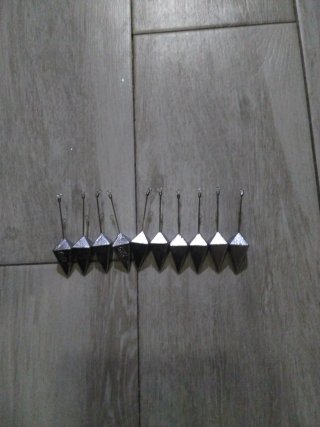 10 plomos pirámide 125g
