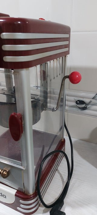 Máquina de Palomitas Roja Estilo Retro