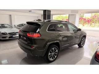 Jeep Cherokee 2.2 CRD Overland 4WD 9AT 143 kW (195 CV)