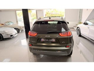 Jeep Cherokee 2.2 CRD Overland 4WD 9AT 143 kW (195 CV)