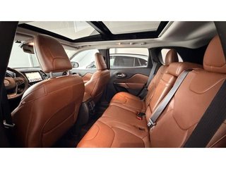 Jeep Cherokee 2.2 CRD Overland 4WD 9AT 143 kW (195 CV)