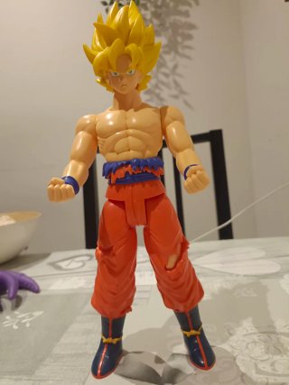 Muñeco Goku Super Saiyan