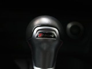 Audi Q2 design 30 TDI 85 kW (116 CV) S tronic