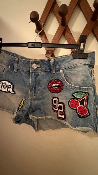 Pantaloni a vita bassa
