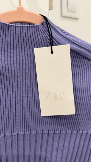 Top Zara Morado Talla M Nuevo con Etiqueta