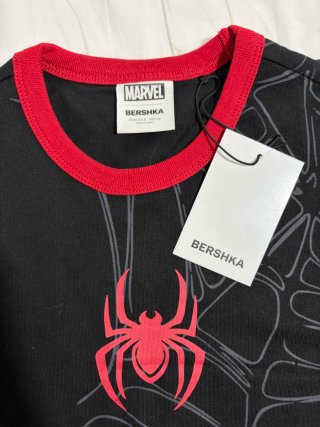 Camiseta Spider-Man Marvel Bershka Talla S