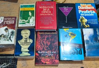 Libros 5€ und ( se hacen lotes )