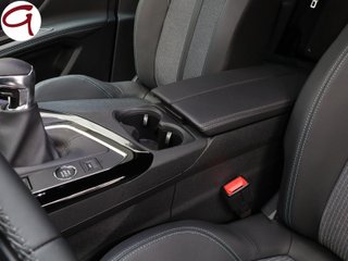 Peugeot 3008 PureTech 130 SANDS Allure Pack 96 kW (130 CV)