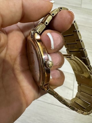 Reloj Seiko Dorado con Esfera Blanca