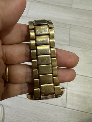 Reloj Seiko Dorado con Esfera Blanca