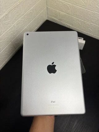 iPad 8va Gen 32GB Plata