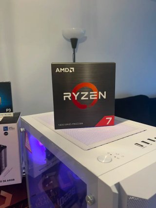 RX 5500XT + RYZEN 7 5800X + SSD 500GB + 16GB RAM