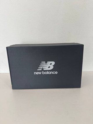 Zapatillas New Balance 9060 Negro/Gris Talla 38