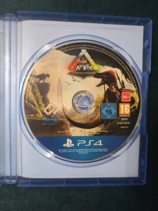 ARK: Survival Evolved PS4