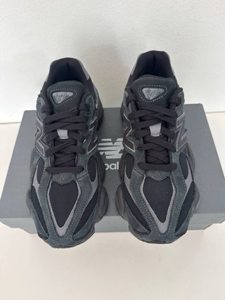 Zapatillas New Balance 9060 Negro/Gris Talla 40