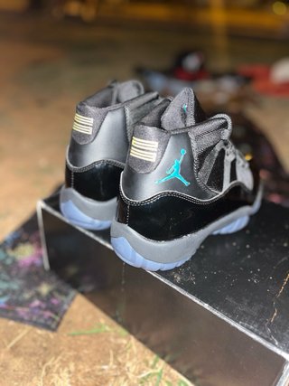 Jordan 11 Retro Negro Teal