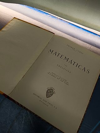 libros de estudios, Matemáticas. Primer Curso. Editorial Edelvives. Año 1957