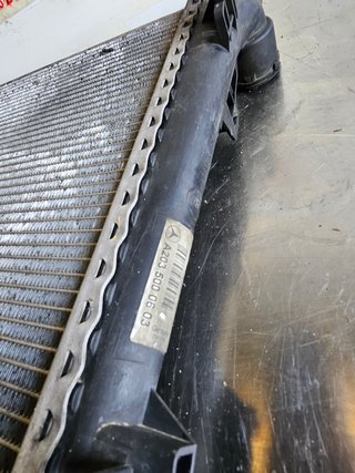 Radiador Mercedes C W203 A2035000603