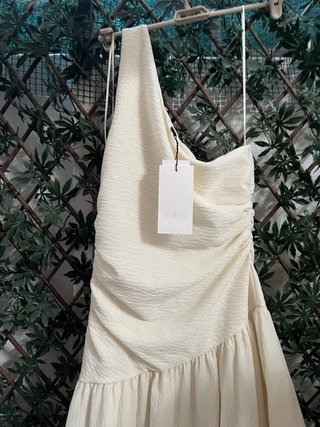 Vestido crema asimétrico talla s
