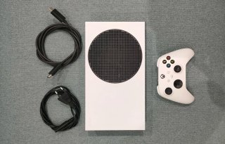 Xbox Series S, Mando original + Mando Fusion Pro 2